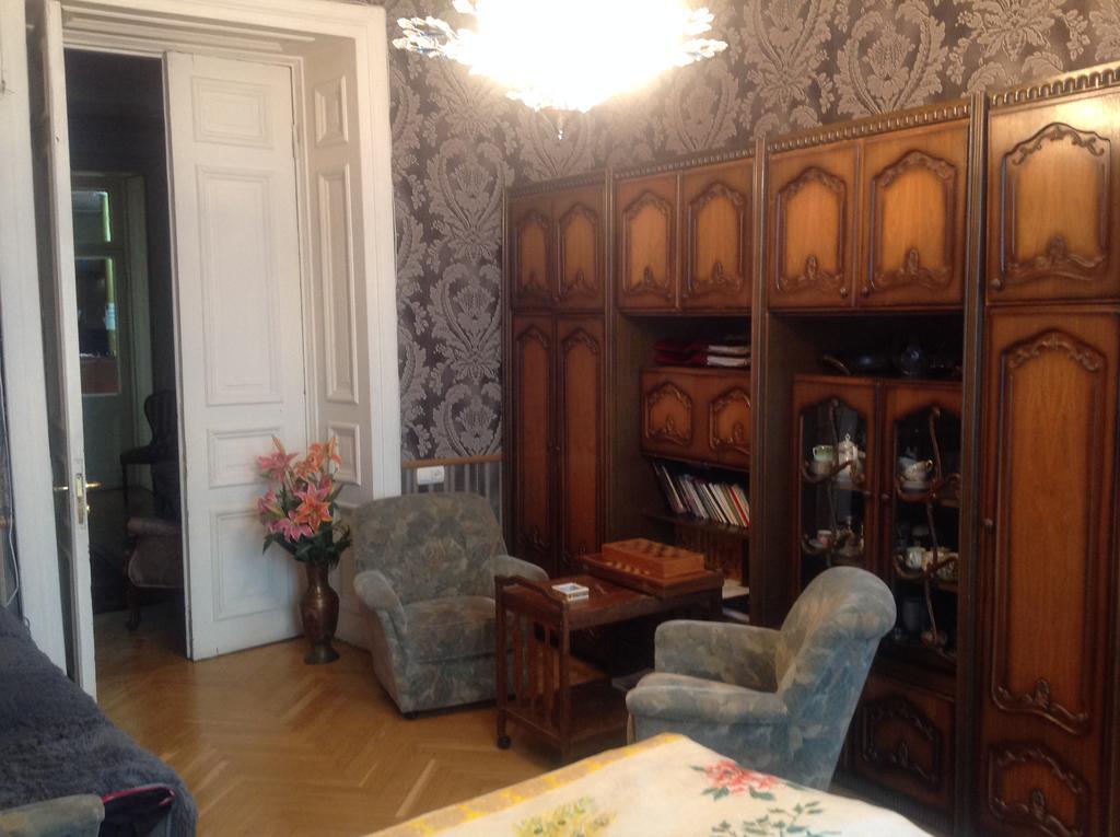Ia'S Homestay Tiflis Exterior foto